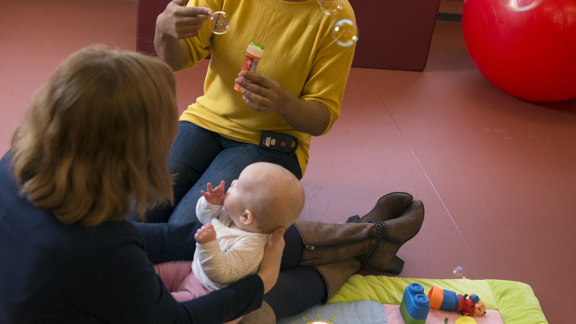 Moeder speelt met kind