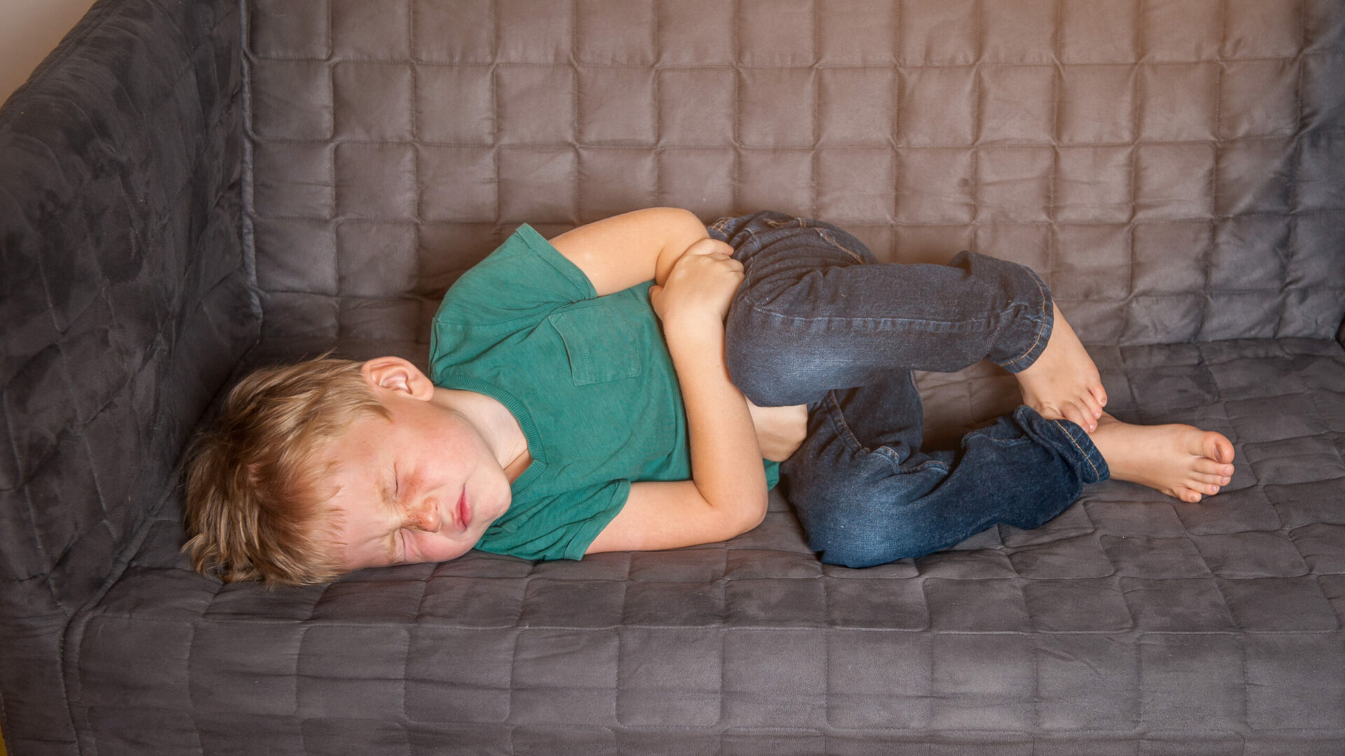 Pijn-bij-kinderen-Shutterstock_