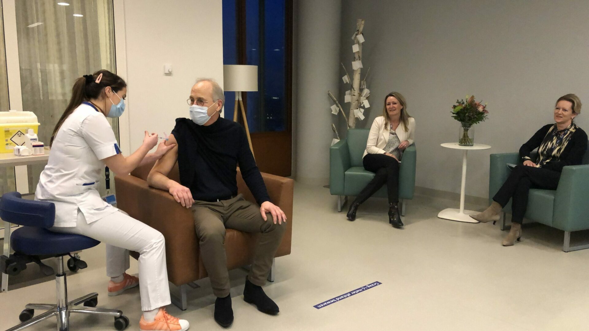 Vaccinatie-huisarts-Bender-januari-2021-700