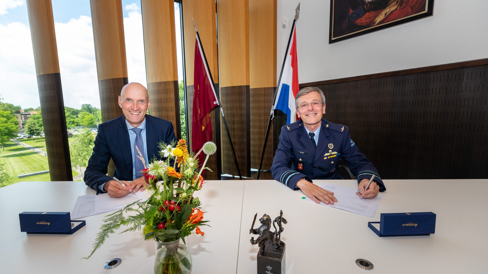 Contract ondertekening relatieziekenhuizen defensie
