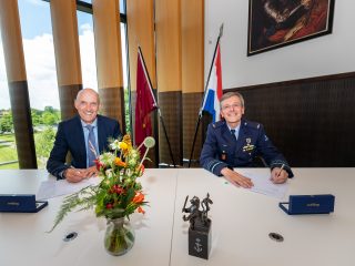 Contract ondertekening relatieziekenhuizen defensie