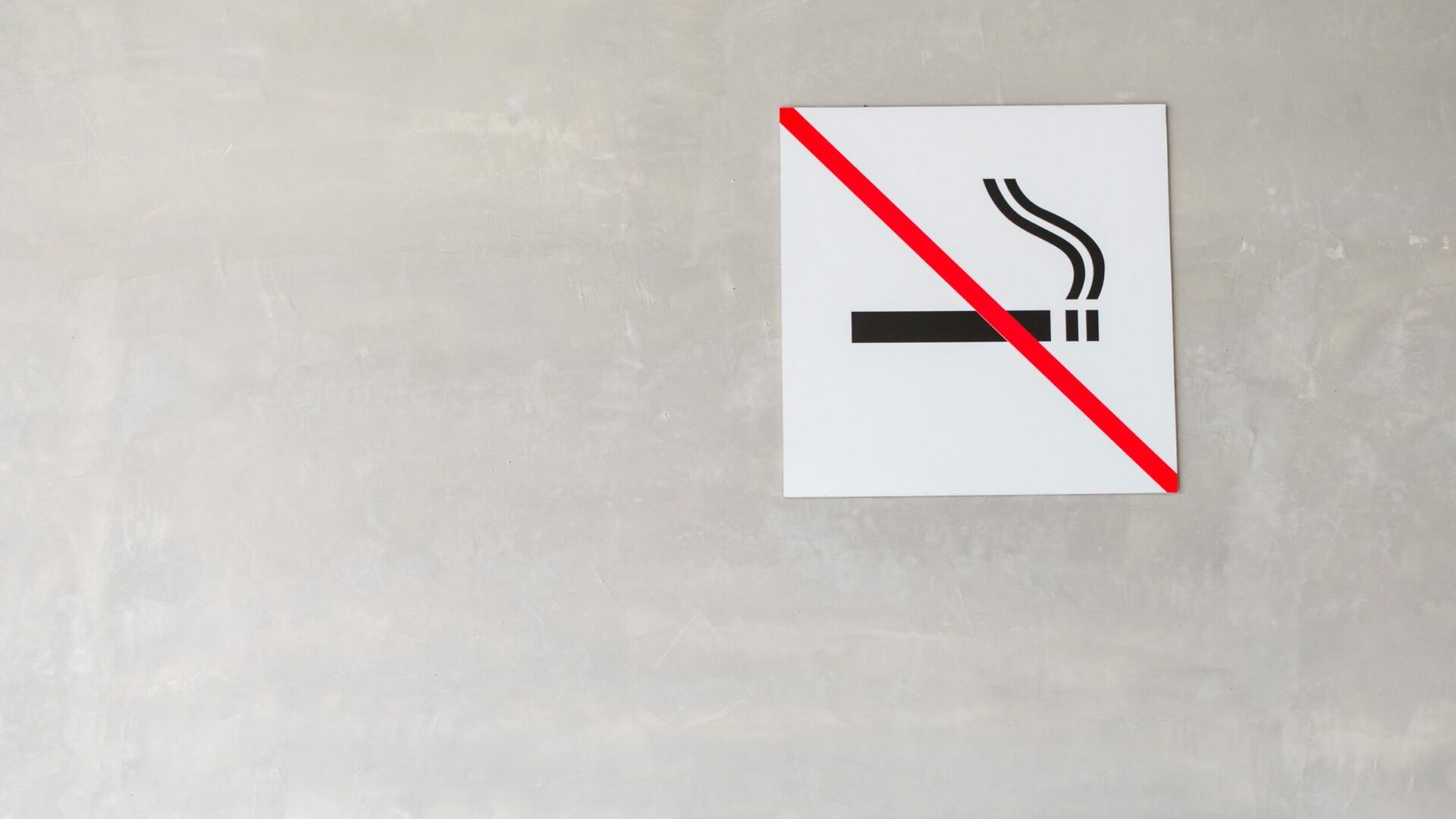 No,Smoking,Sign,On,The,Wall