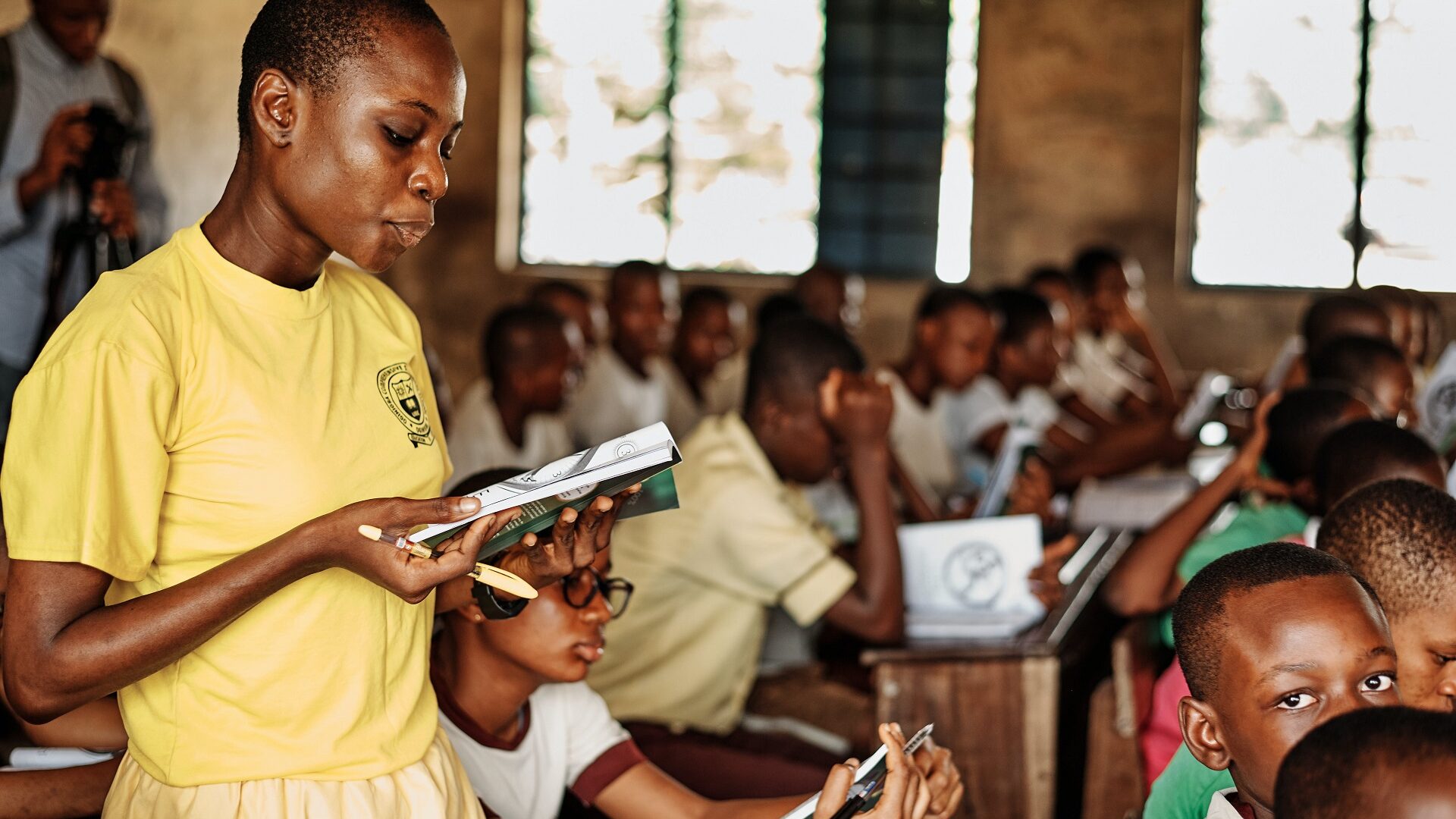 pexels-emmanuel-ikwuegbu-9628111