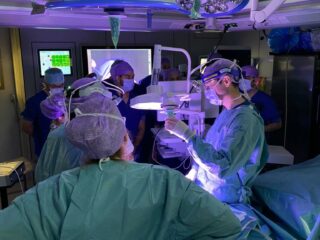 Nauwkeuriger opereren als de tumor licht geeft