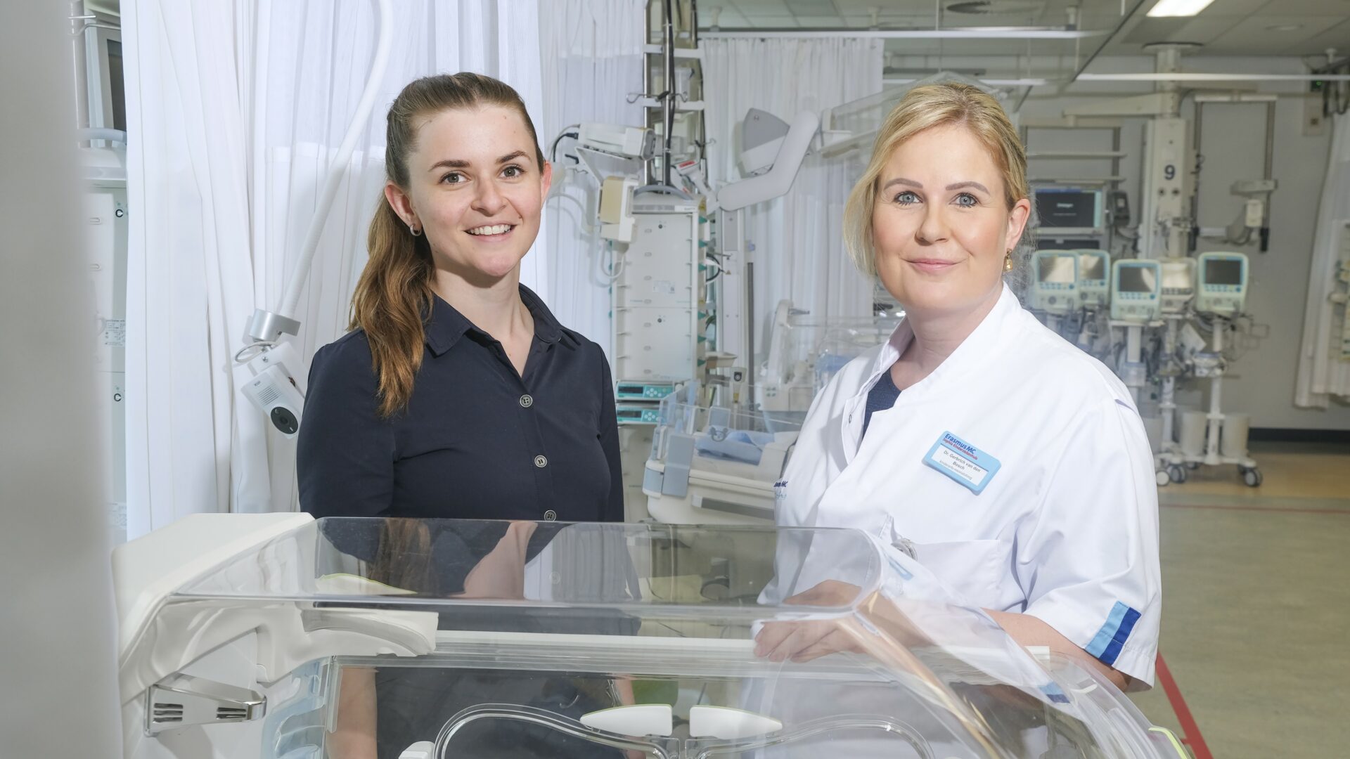 Kirsten en Gerbrich voor Amazing