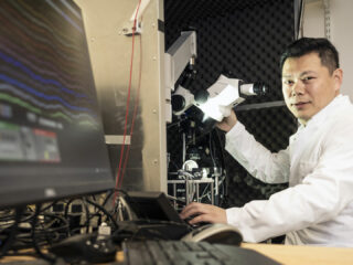 Zhenyu wants to know how our brains control movements